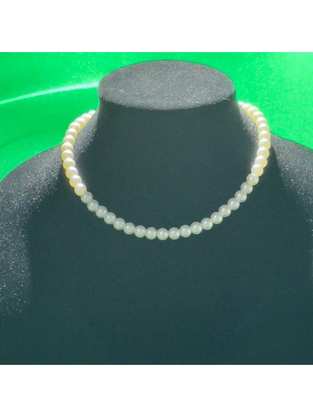 Vintage White Faux Pearl Necklace w/Rhinestone Magnetic Clasp Elegant Jewelry